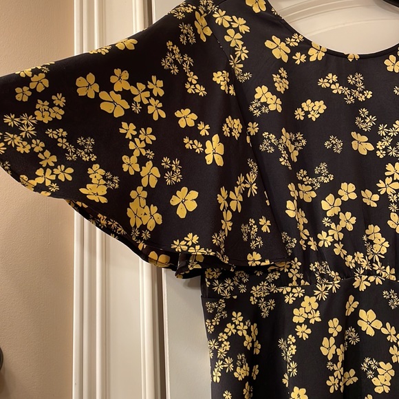 Floral peplum top - Picture 2 of 3